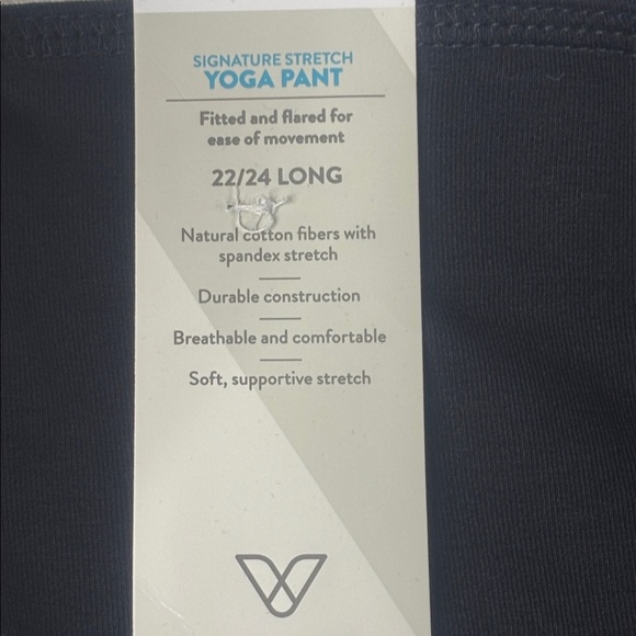 NWT Livi Active Women Black Signature Stretch Fitted And Flare Yoga Pants 22/24L - Picture 10 of 13